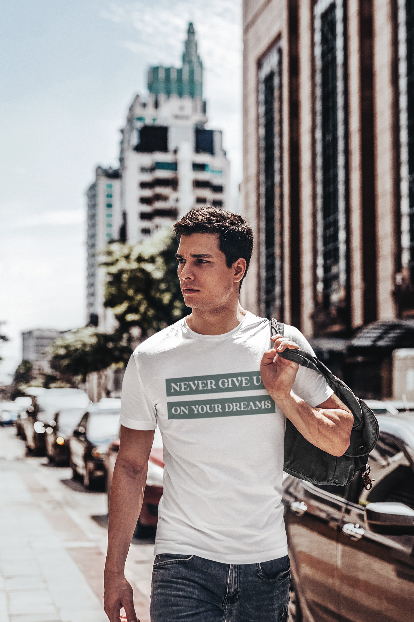 Never give up on your dreams | Classic Fit – Tailored for comfort